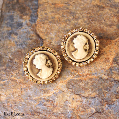 Cameo Antique Earring