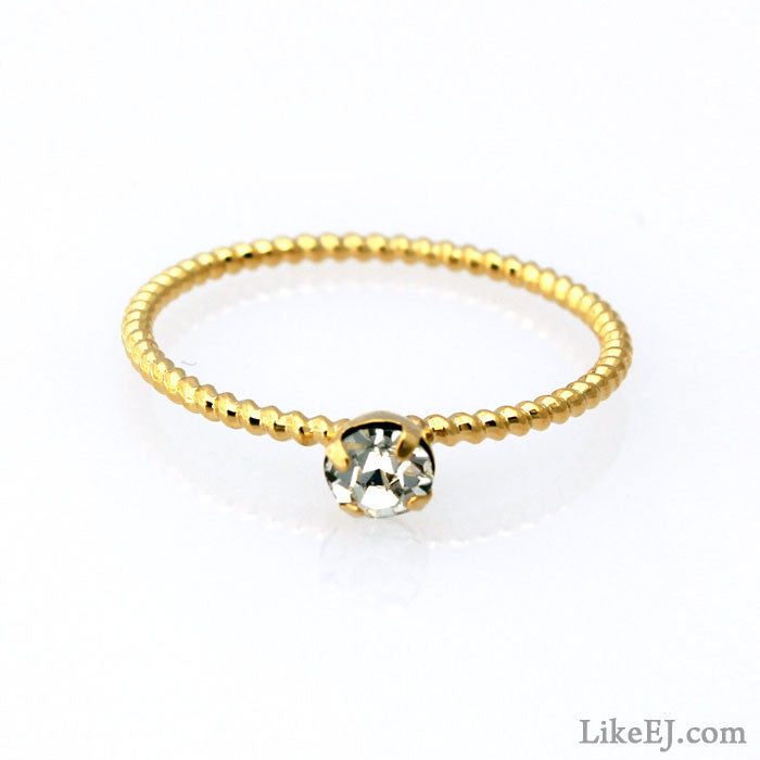 Small Diamond Ring - LikeEJ